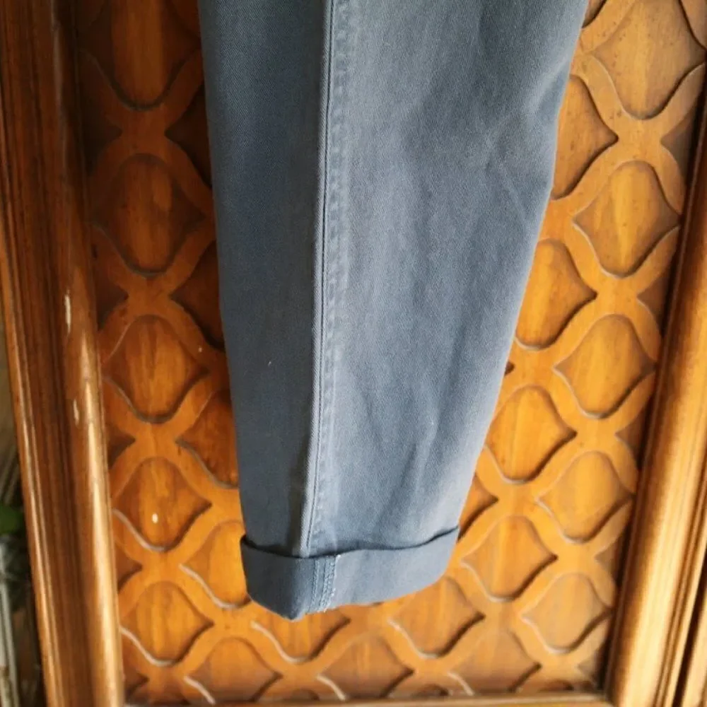 Woolrich Sunday Chino Pants -  Dark Cobalt Blue. Old money style